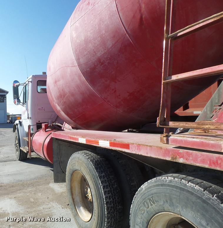 image for item DB1287 1996 Freightliner FL80 mixer truck