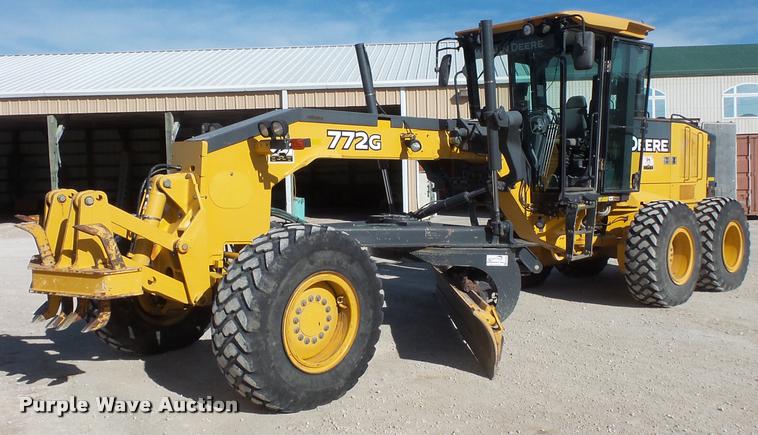 image for item DB1500 2010 John Deere 772G motor grader
