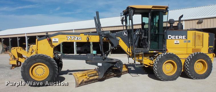 image for item DB1500 2010 John Deere 772G motor grader