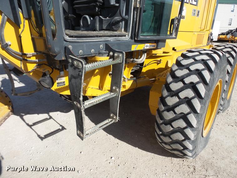 image for item DB1500 2010 John Deere 772G motor grader