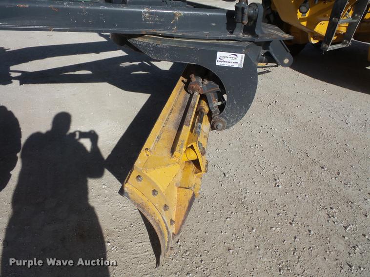 image for item DB1500 2010 John Deere 772G motor grader