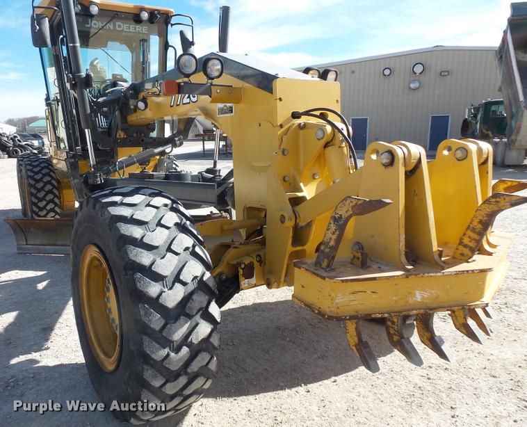 image for item DB1500 2010 John Deere 772G motor grader