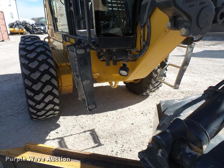 image for item DB1500 2010 John Deere 772G motor grader