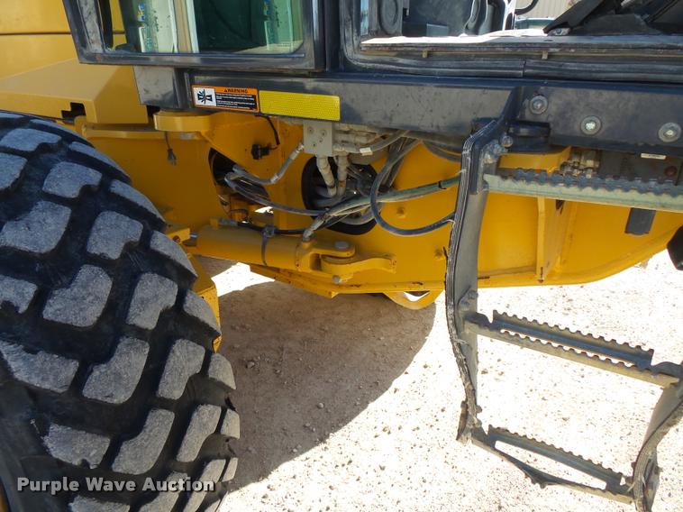 image for item DB1500 2010 John Deere 772G motor grader