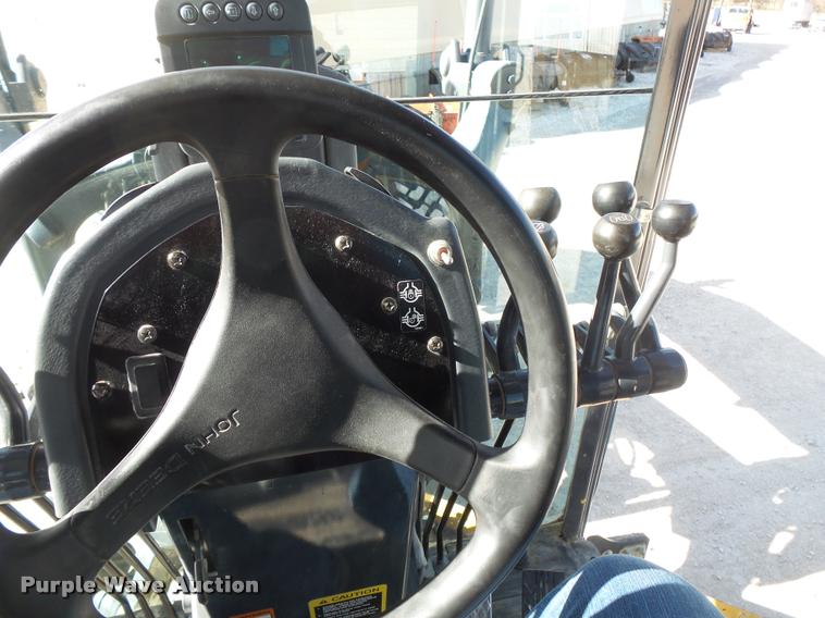 image for item DB1500 2010 John Deere 772G motor grader