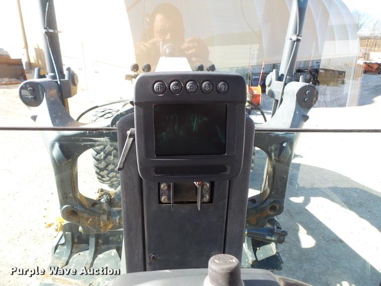 image for item DB1500 2010 John Deere 772G motor grader
