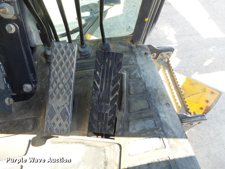 image for item DB1500 2010 John Deere 772G motor grader