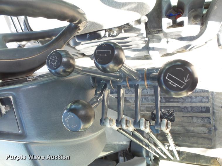 image for item DB1500 2010 John Deere 772G motor grader