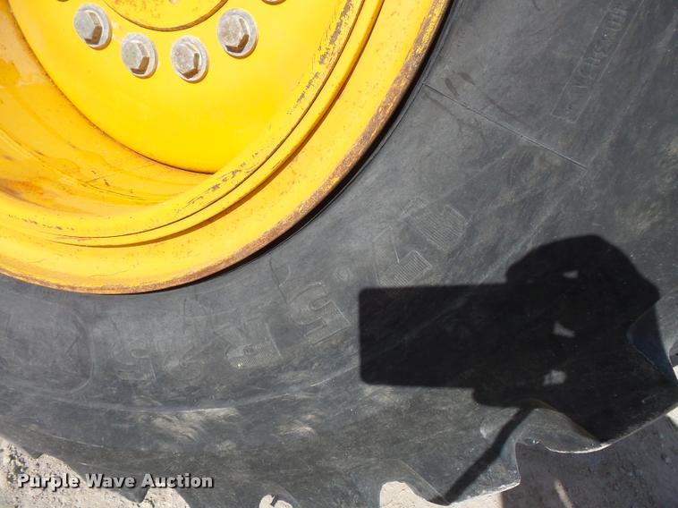 image for item DB1500 2010 John Deere 772G motor grader