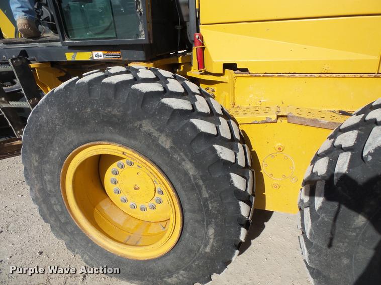 image for item DB1500 2010 John Deere 772G motor grader