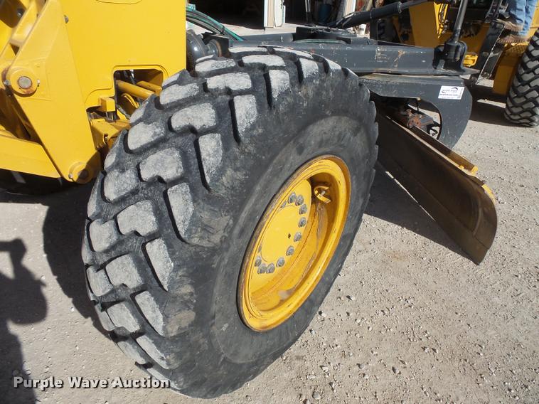 image for item DB1500 2010 John Deere 772G motor grader