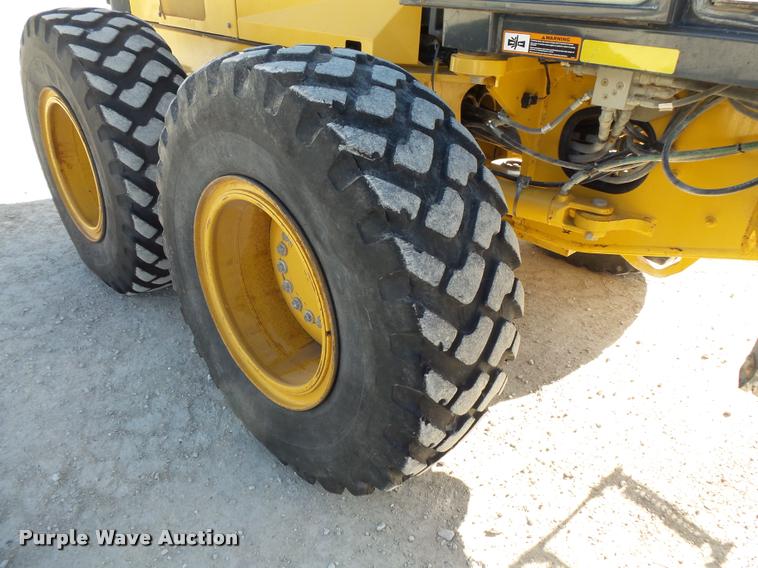 image for item DB1500 2010 John Deere 772G motor grader