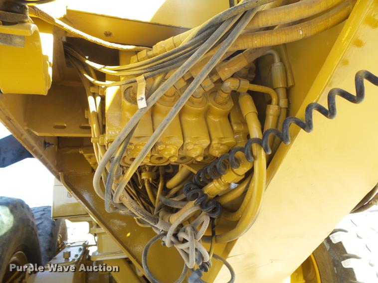 image for item DB1921 1987 Caterpillar 140G motor grader