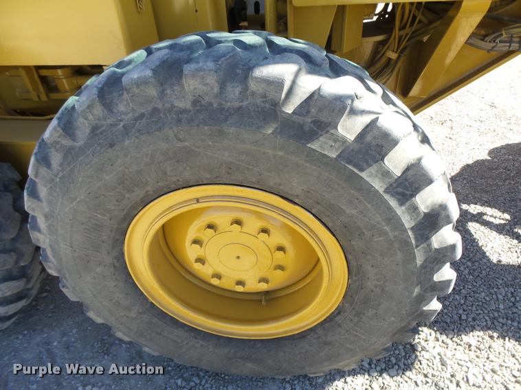 image for item DB1921 1987 Caterpillar 140G motor grader