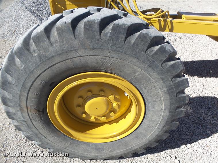 image for item DB1921 1987 Caterpillar 140G motor grader