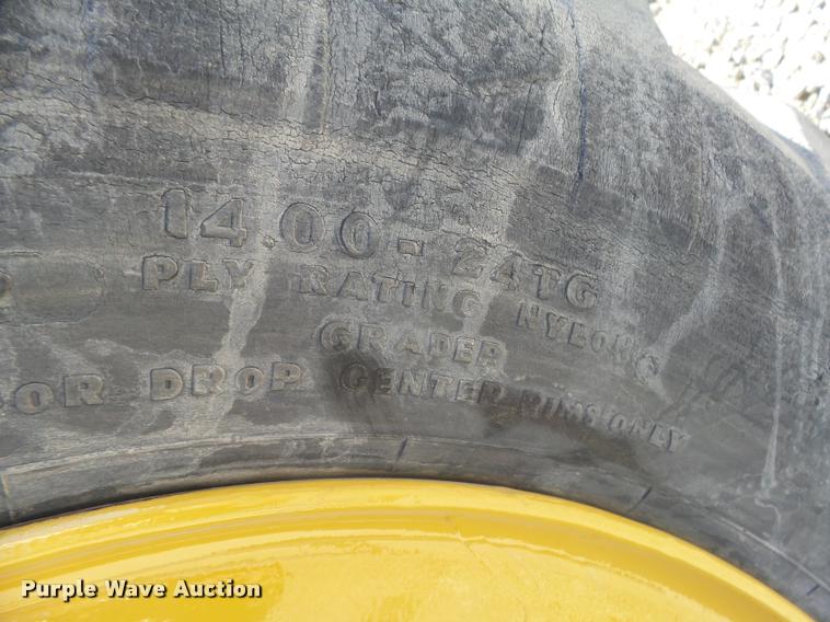 image for item DB1921 1987 Caterpillar 140G motor grader