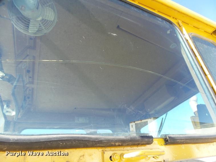 image for item DB1921 1987 Caterpillar 140G motor grader