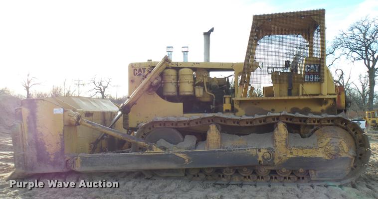 image for item DB2419 1977 Caterpillar D9H dozer