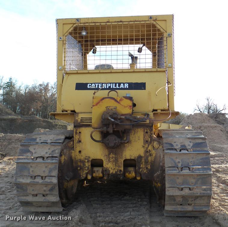 image for item DB2419 1977 Caterpillar D9H dozer