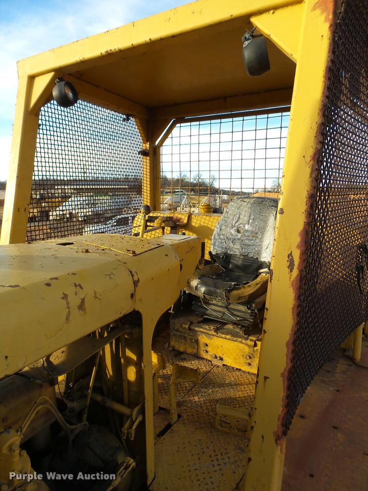 image for item DB2419 1977 Caterpillar D9H dozer
