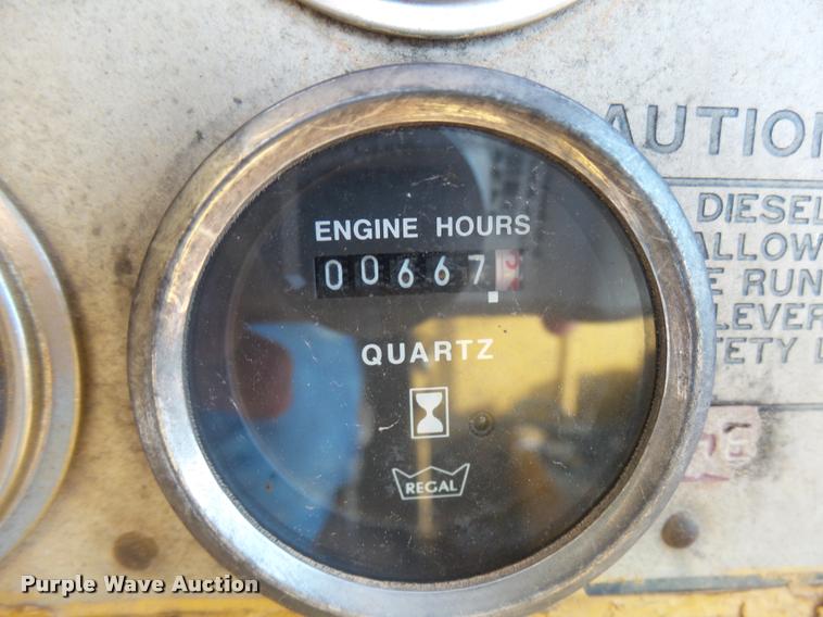 image for item DB2419 1977 Caterpillar D9H dozer