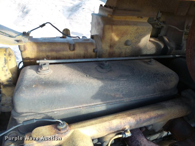 image for item DB2419 1977 Caterpillar D9H dozer