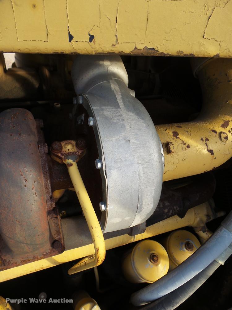 image for item DB2419 1977 Caterpillar D9H dozer