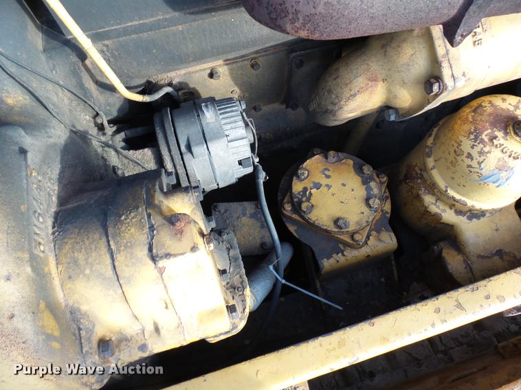 image for item DB2419 1977 Caterpillar D9H dozer