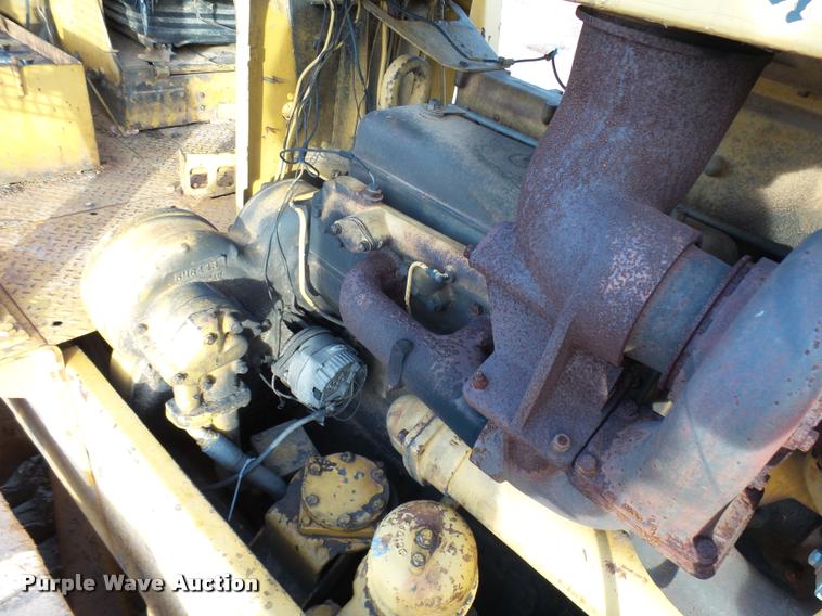 image for item DB2419 1977 Caterpillar D9H dozer