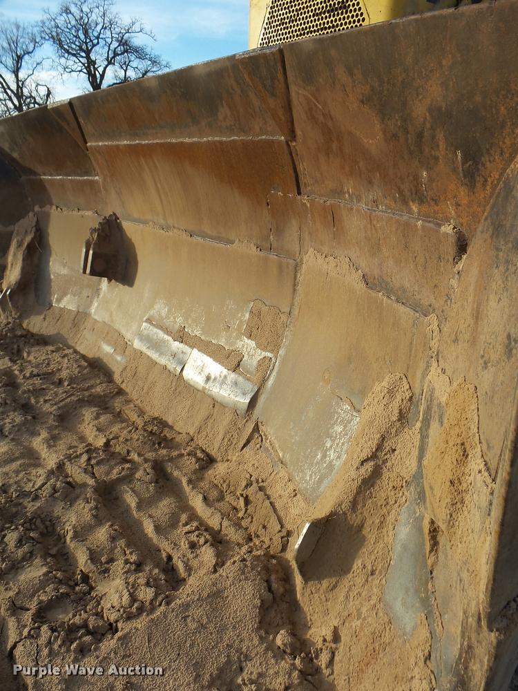 image for item DB2419 1977 Caterpillar D9H dozer