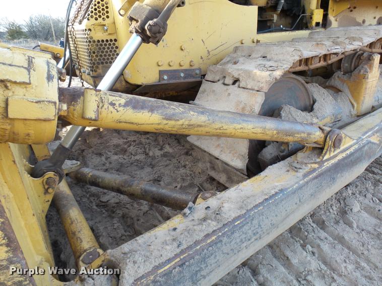 image for item DB2419 1977 Caterpillar D9H dozer