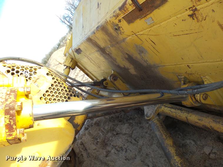 image for item DB2419 1977 Caterpillar D9H dozer