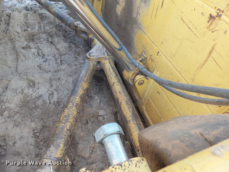 image for item DB2419 1977 Caterpillar D9H dozer