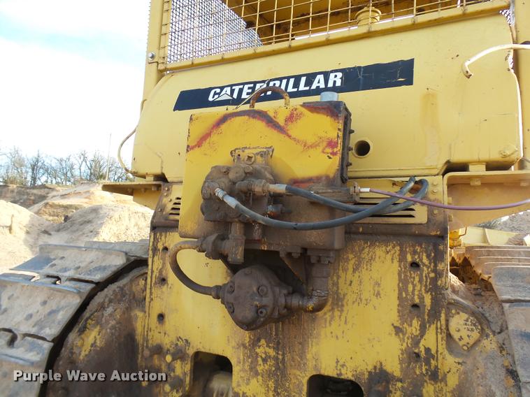 image for item DB2419 1977 Caterpillar D9H dozer