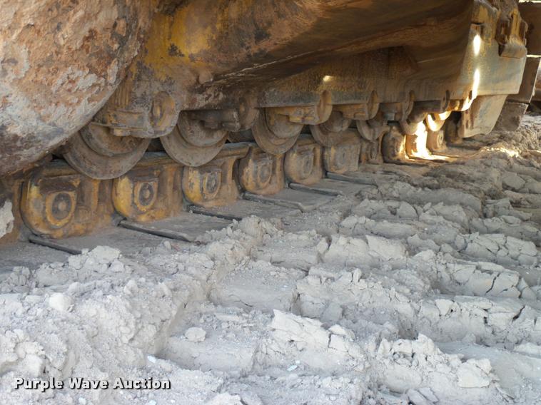 image for item DB2419 1977 Caterpillar D9H dozer