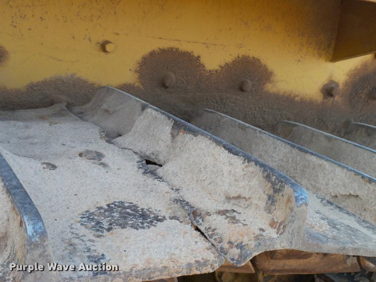 image for item DB2419 1977 Caterpillar D9H dozer