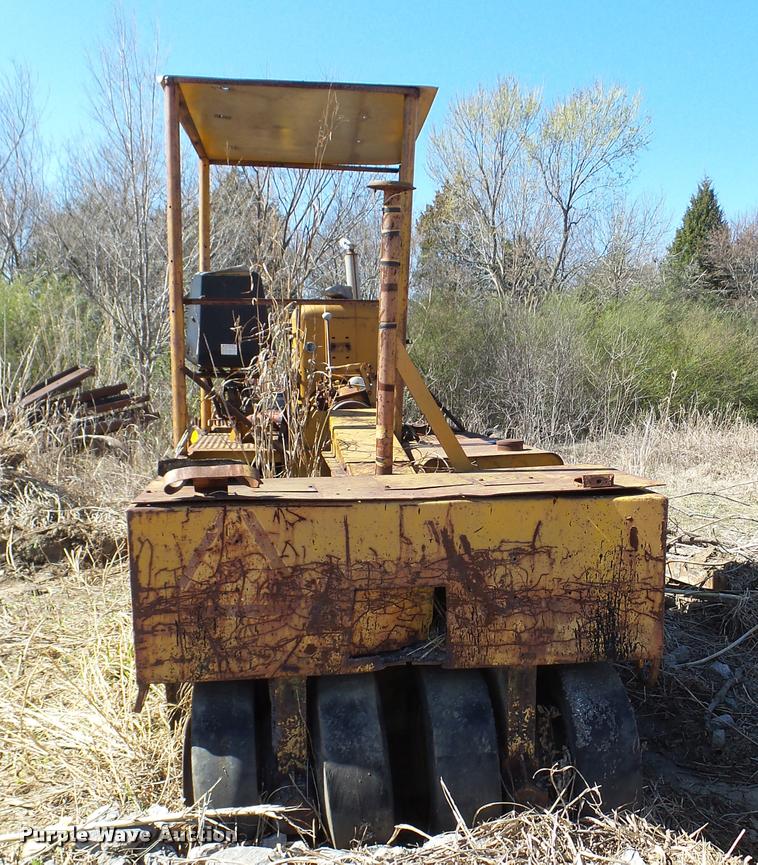 image for item DB2425 Ingram pneumatic roller