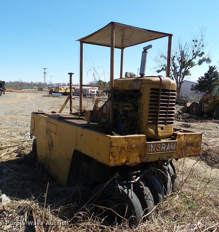 image for item DB2425 Ingram pneumatic roller