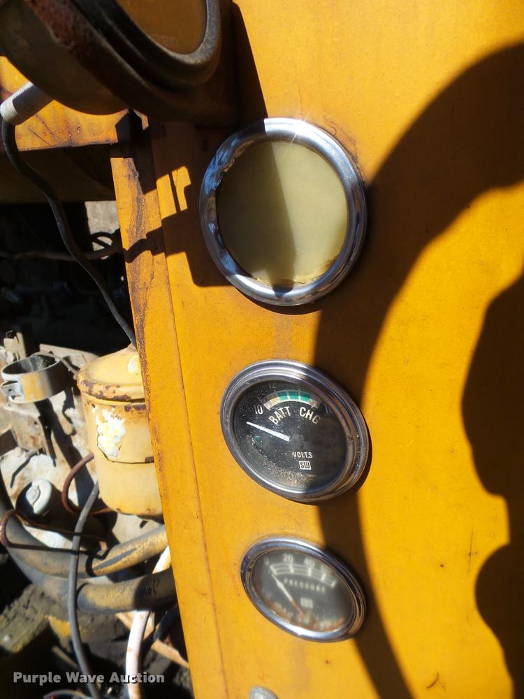 image for item DB2425 Ingram pneumatic roller