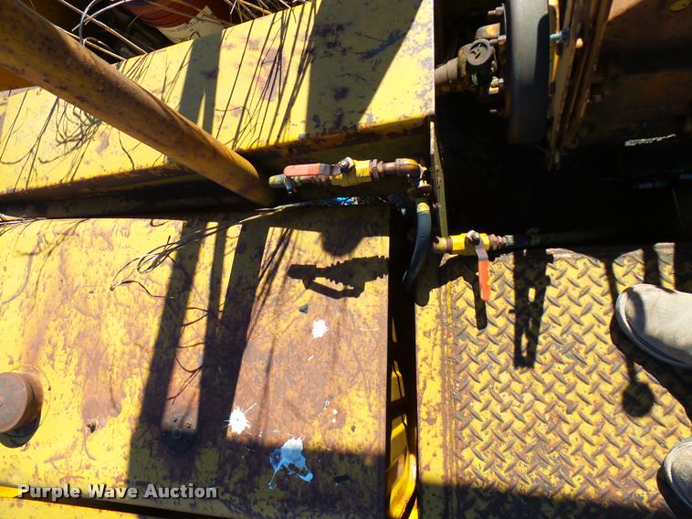 image for item DB2425 Ingram pneumatic roller