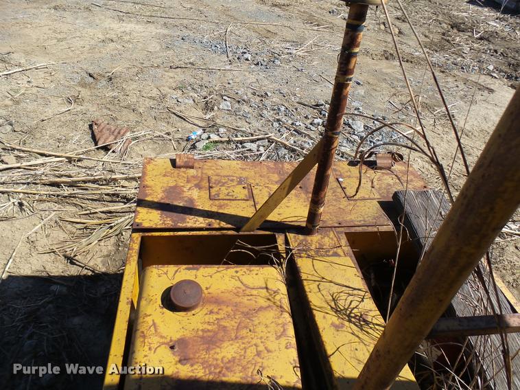 image for item DB2425 Ingram pneumatic roller