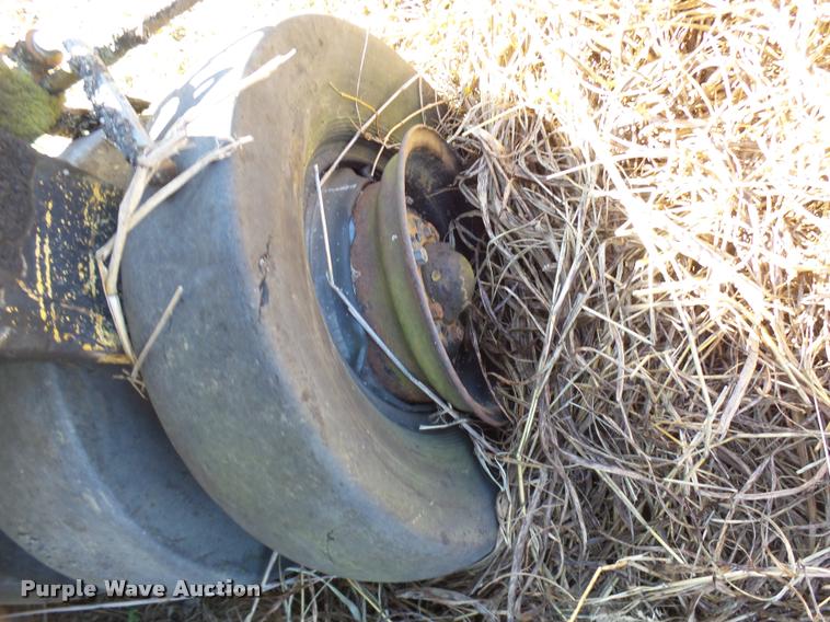 image for item DB2425 Ingram pneumatic roller