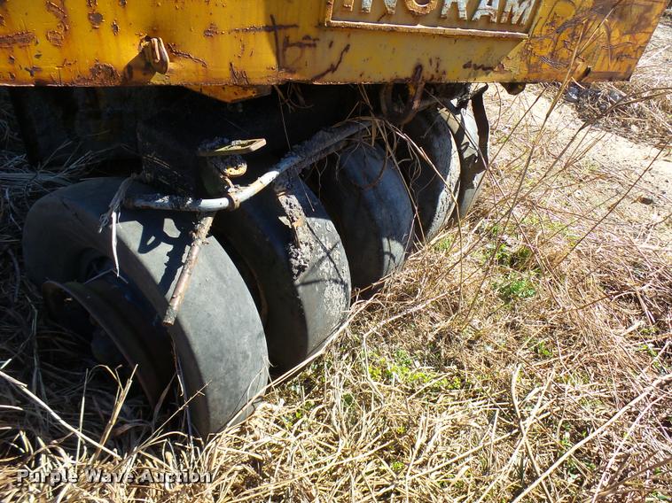 image for item DB2425 Ingram pneumatic roller