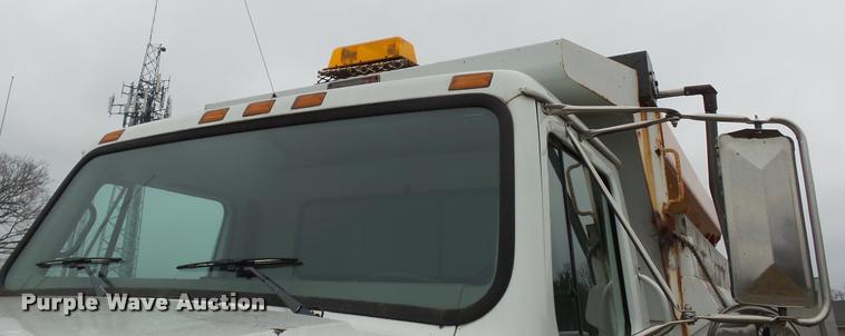 image for item DB3836 2001 International 4700 dump truck