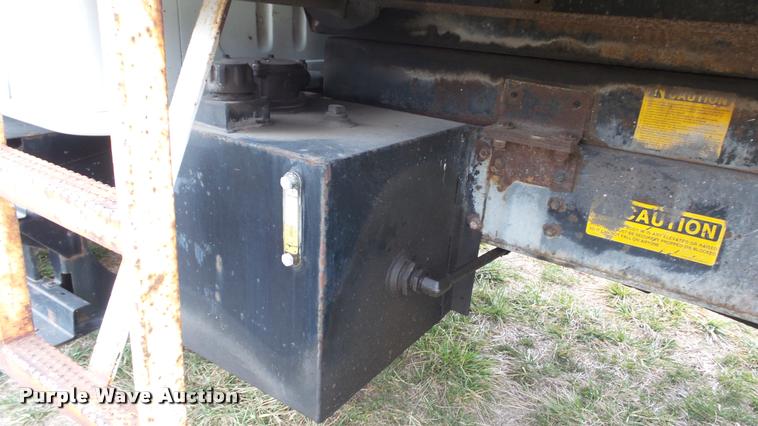 image for item DB3836 2001 International 4700 dump truck