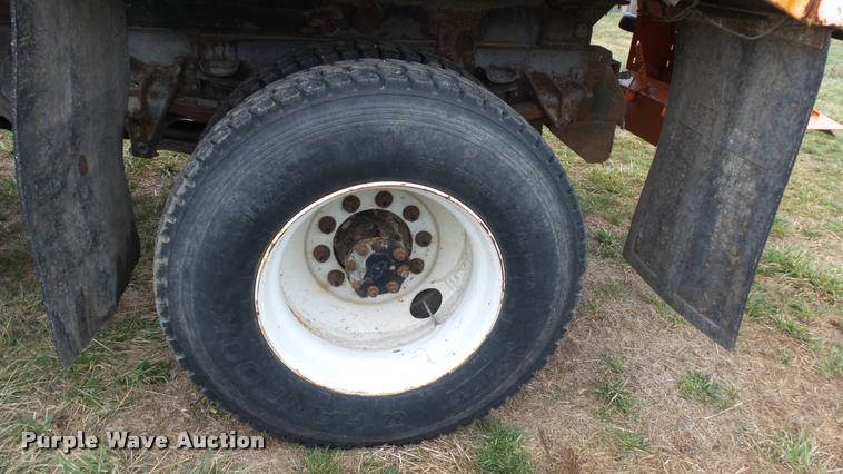 image for item DB3836 2001 International 4700 dump truck