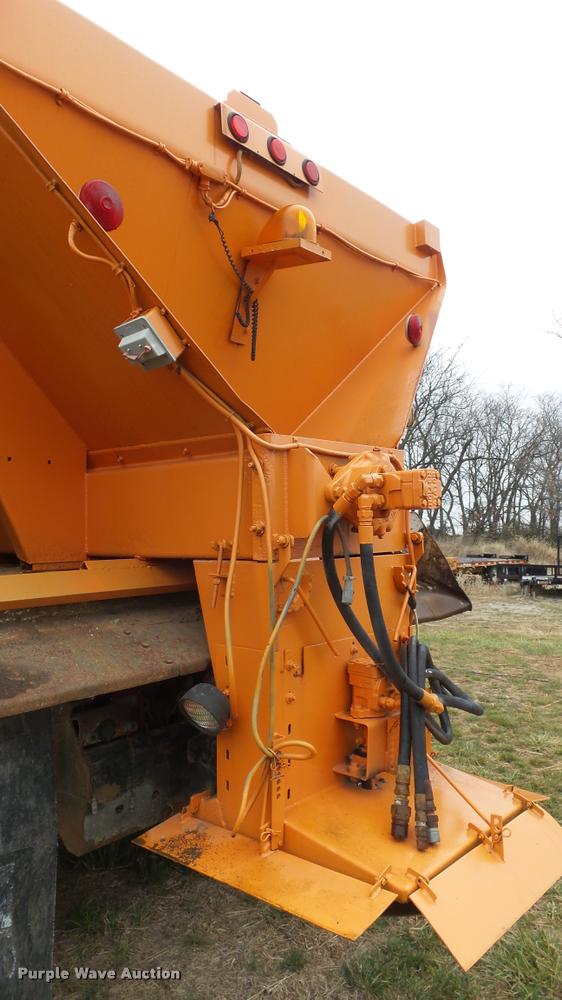 image for item DB3836 2001 International 4700 dump truck