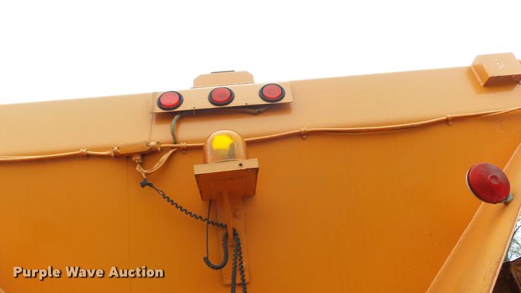 image for item DB3836 2001 International 4700 dump truck
