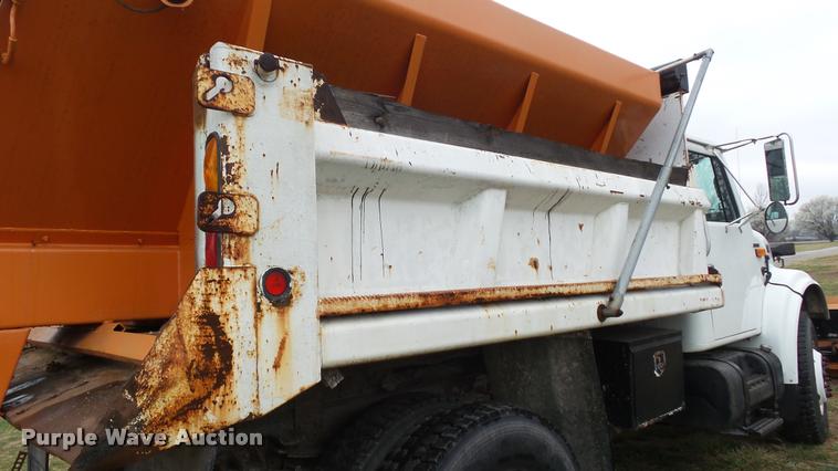 image for item DB3836 2001 International 4700 dump truck