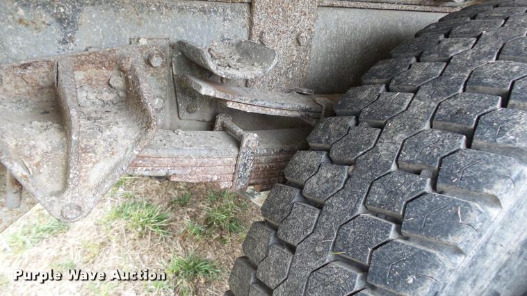 image for item DB3836 2001 International 4700 dump truck